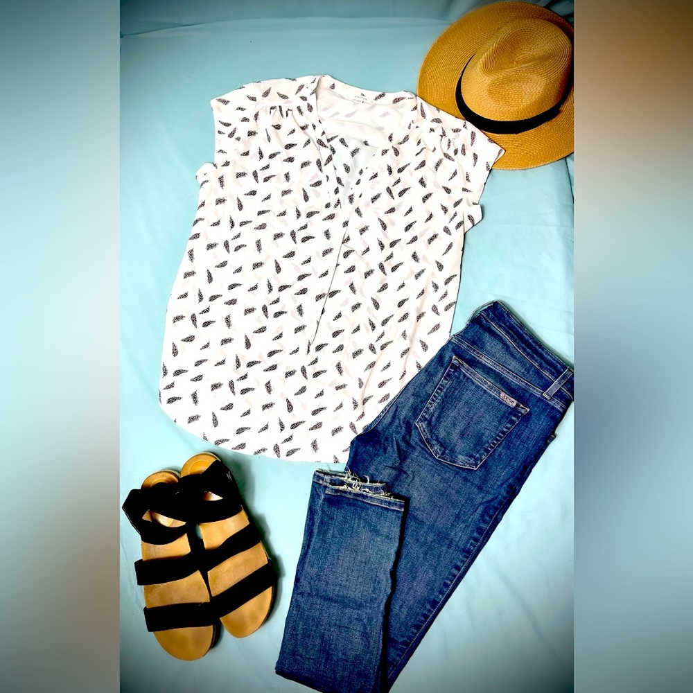 XL Fun2Fun Feather print blouse